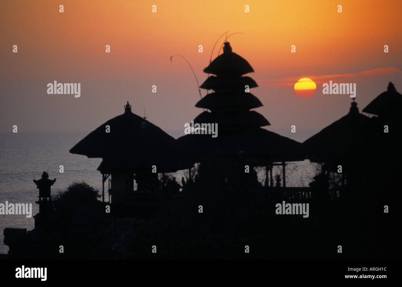 Dal Tempio Tanah Lot Bali sunset religione dea del mare Foto Stock