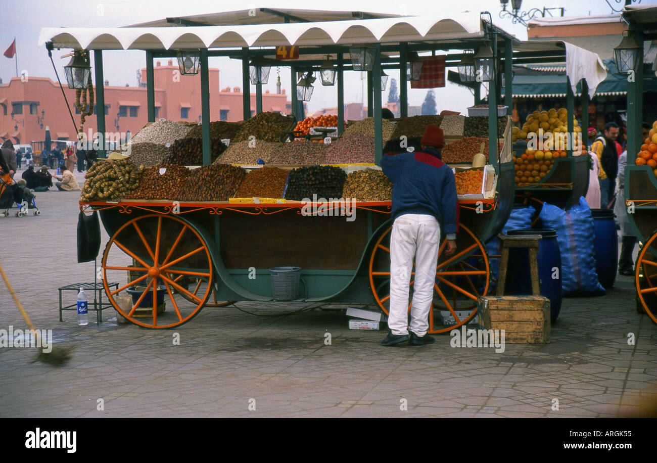 Djemaa el Fna a Marrakech Marrakech marocco sudoccidentale Maghrebian del Maghreb arabo berbero arabo marocchino Africa del Nord Foto Stock