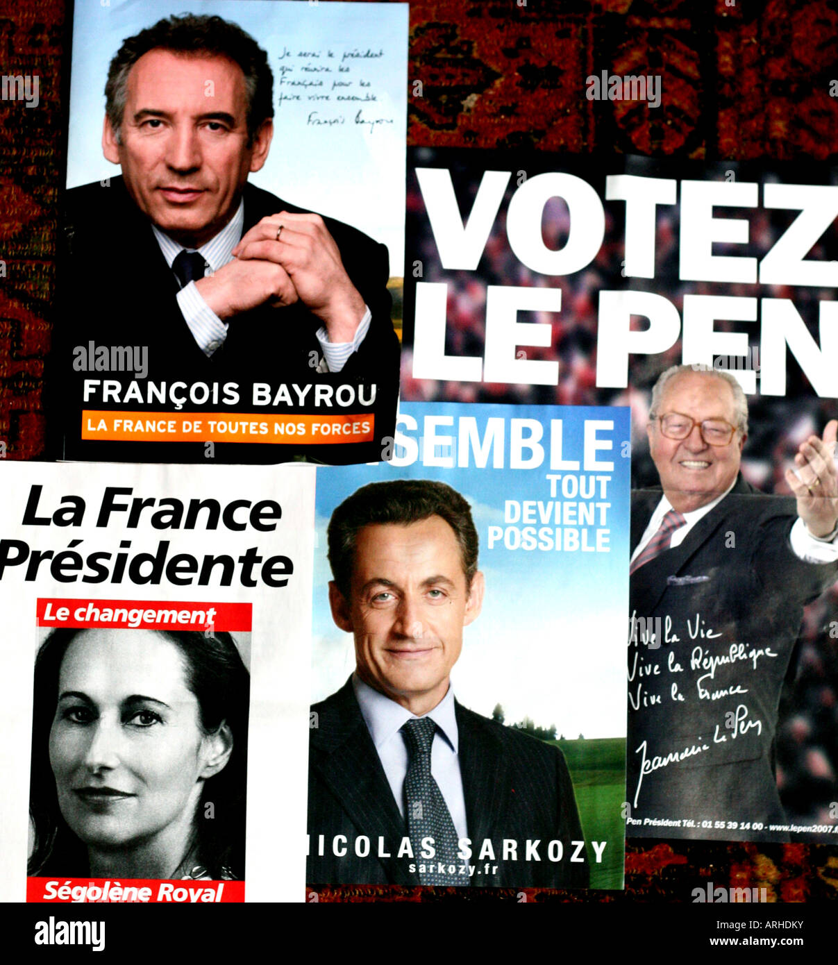 Volantini per 4 top candidati nelle elezioni presidenziali 2007 Foto Stock
