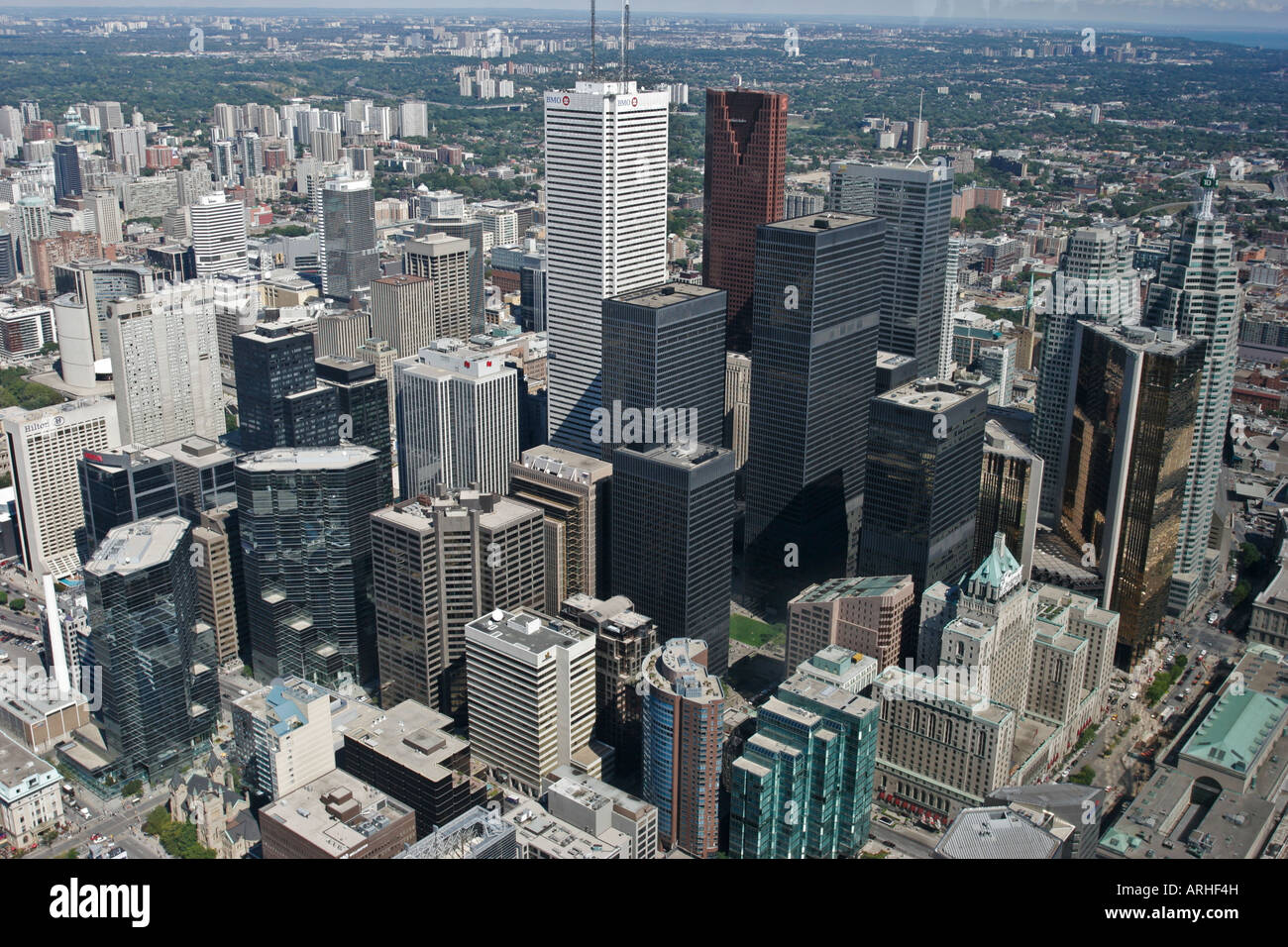 Toronto financial district attorno a Bay, Wellington e King Street dall'aria Foto Stock