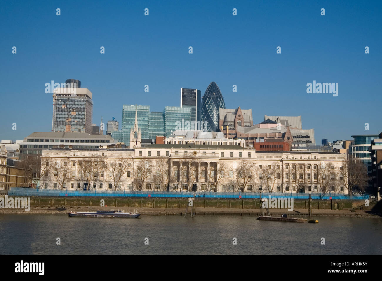 Vista sul Fiume Tamigi per la City di Londra,UK Foto Stock