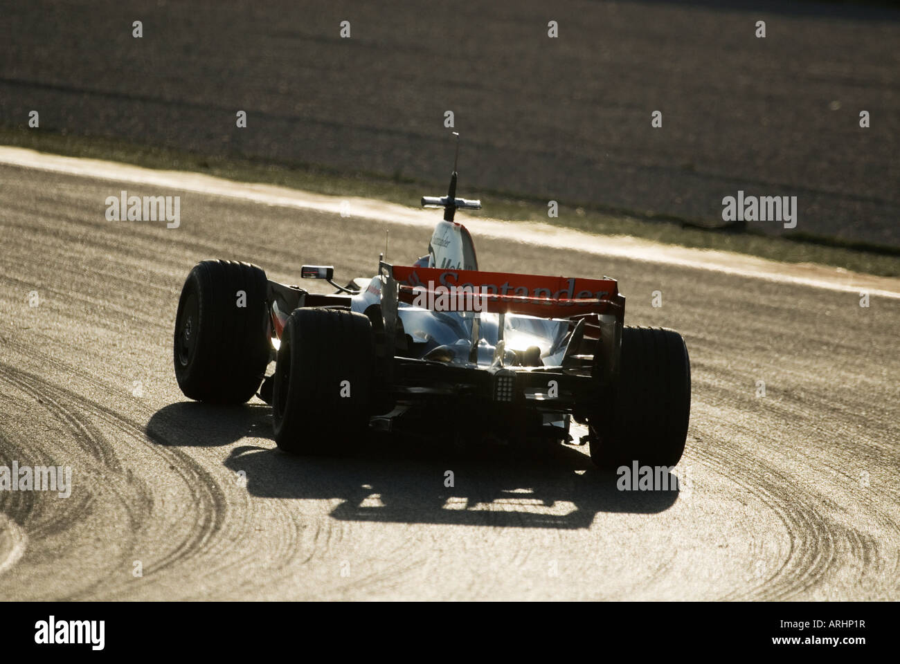 Formula 1 racecar velocità attraverso la curva Gen. 2008 Foto Stock