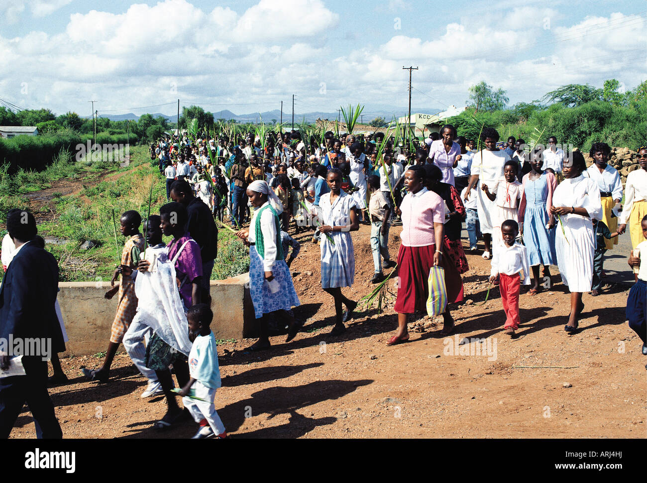 Domenica delle Palme processione andando alla Chiesa Cattolica Romana Isiolo Kenya Settentrionale Africa orientale Foto Stock