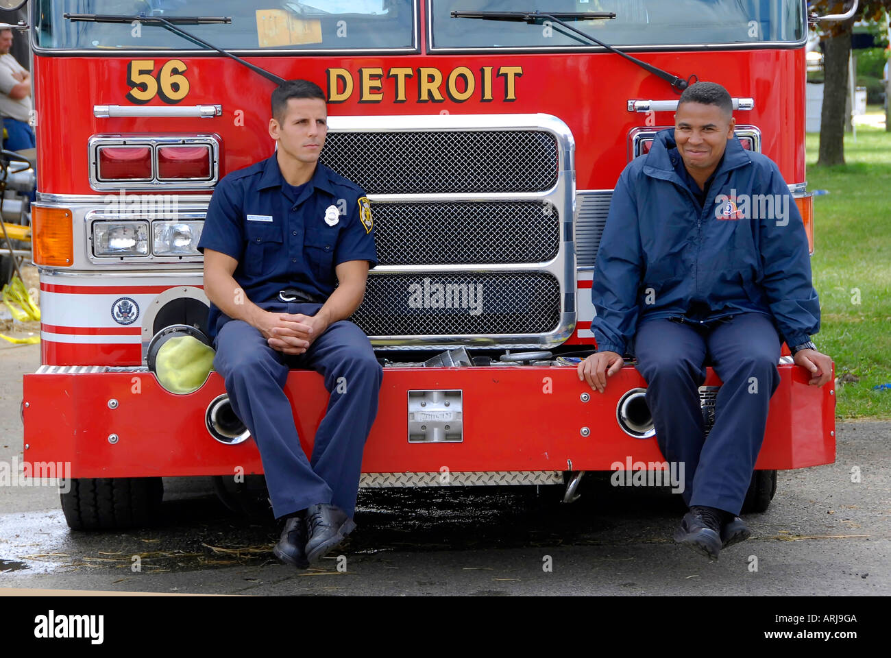 I vigili del fuoco in standby in Michigan State Fair tenutasi a Detroit Michigan MI Foto Stock