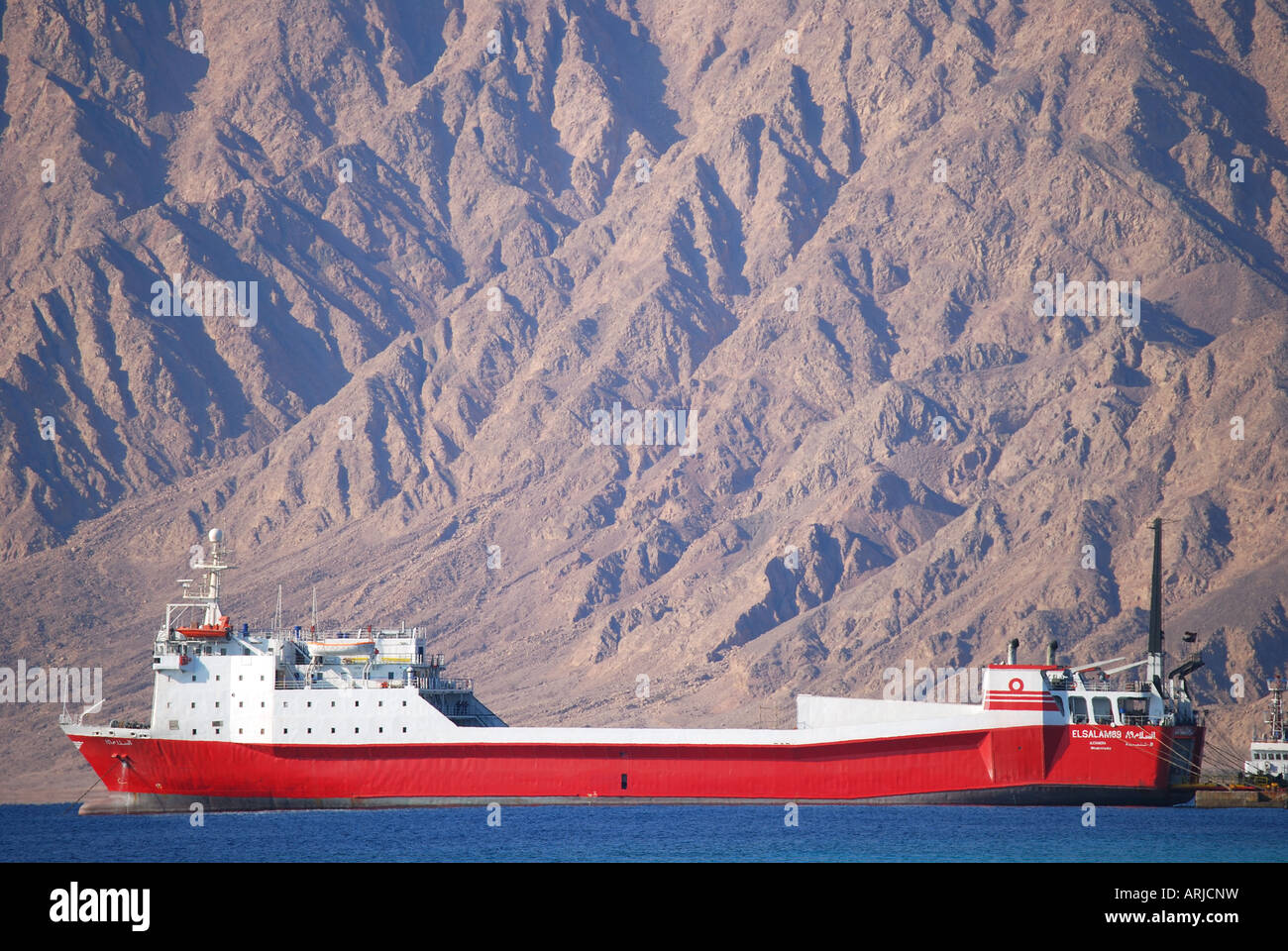 Veicolo passeggeri e di traghetto per Arabia Saudita, Nuweiba Port, Nuweiba, la penisola del Sinai, Repubblica di Egitto Foto Stock