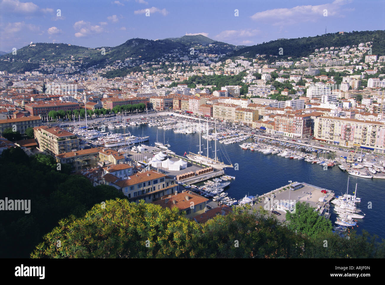 Il porto di Nizza, Alpes Maritimes, Cote d'Azur, Provence, Francia Foto Stock
