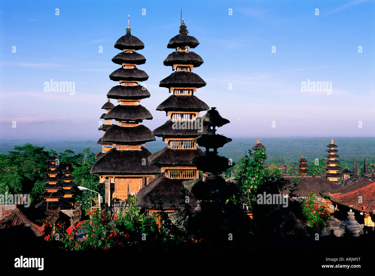 Torri a pagoda, Pura Besakih Temple, Bali, Indonesia, Asia Foto Stock