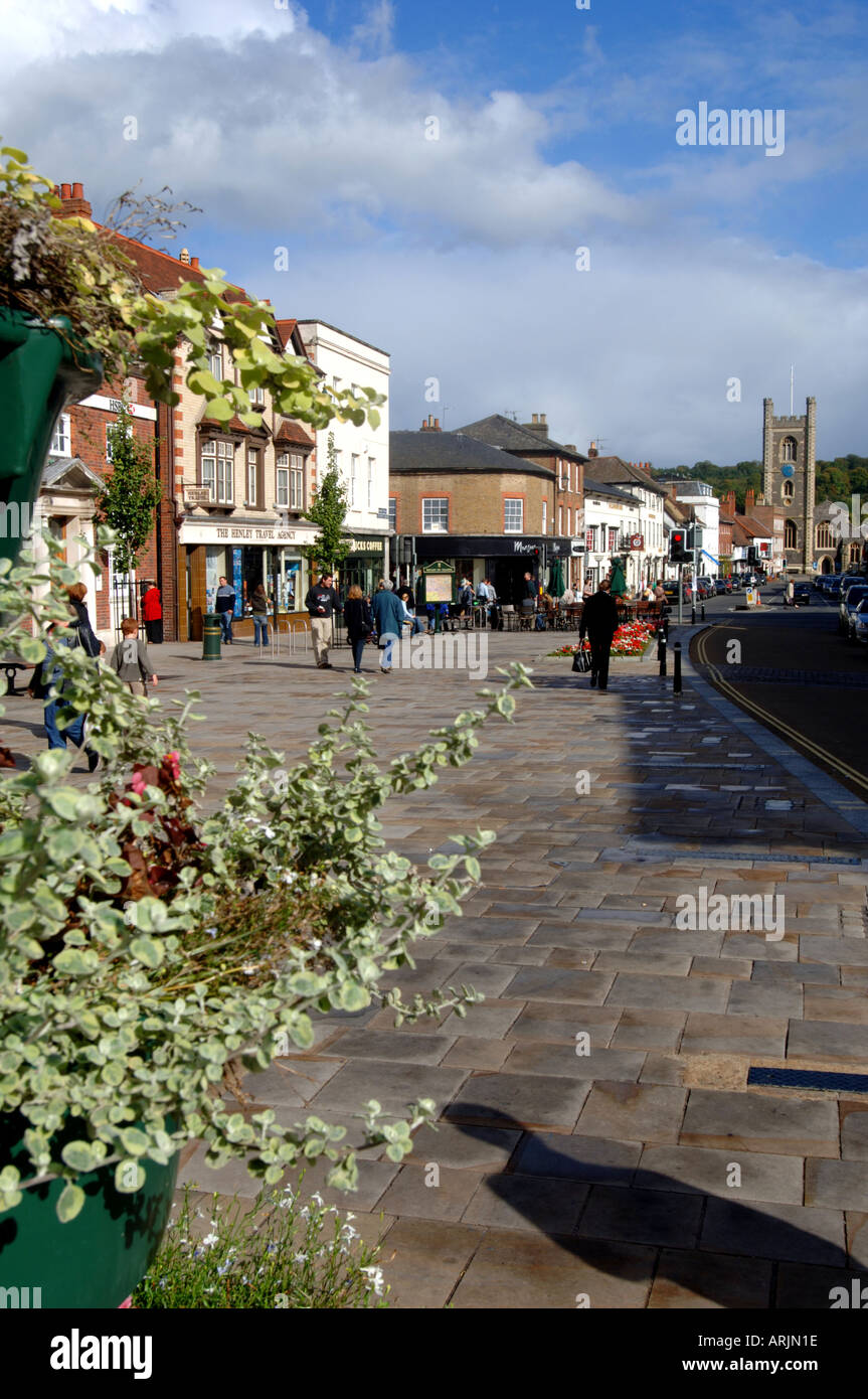 Strada principale dello shopping di Henley on Thames Oxfordshire England Regno Unito Foto Stock