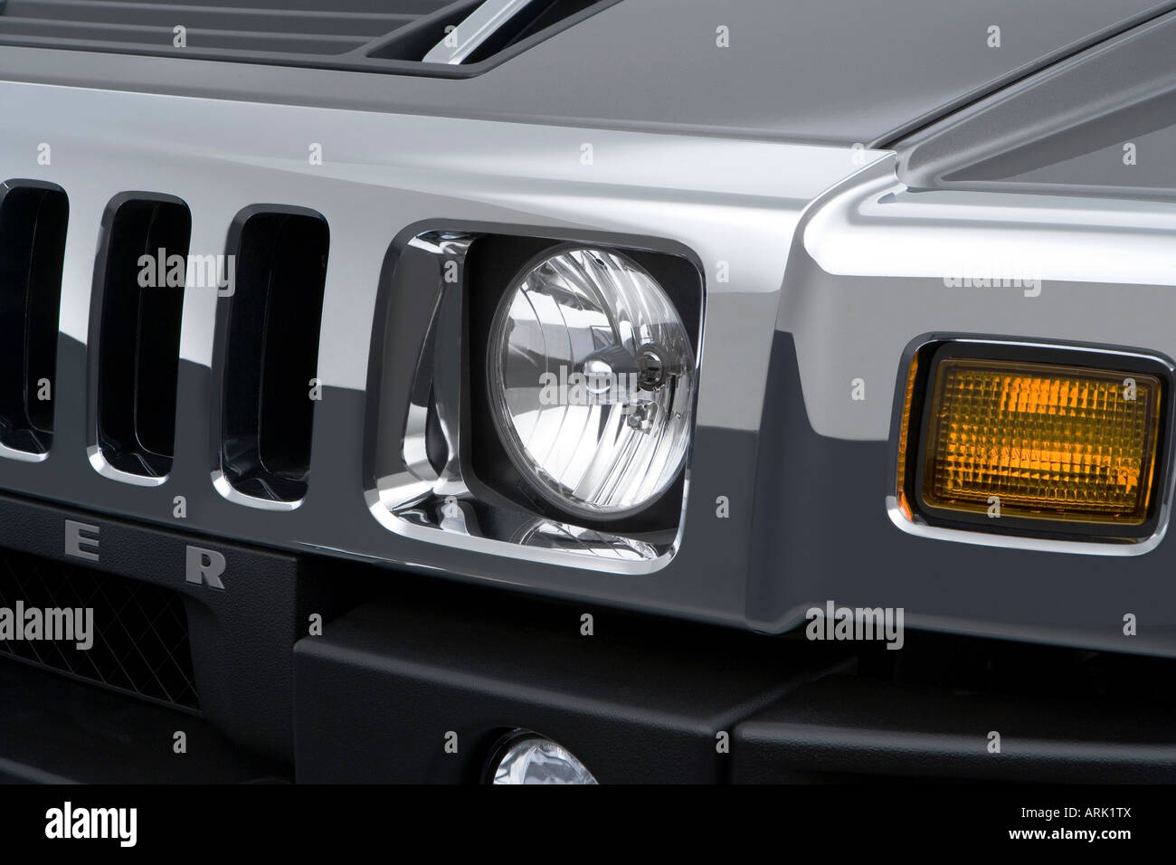 Hummer 2008 H2 in grigio - Faro anteriore Foto Stock