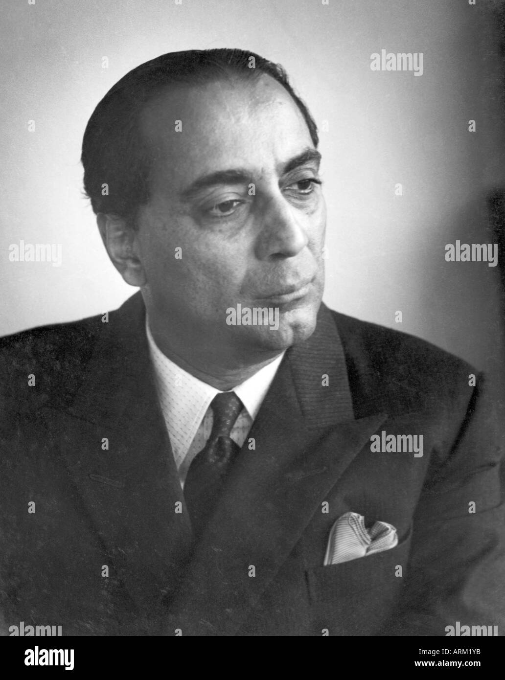 Dr Homi Jehangir Bhabha fisico nucleare indiano, direttore, professore di fisica a TIFRA - Tata Institute of Fundamental Research, India, 1909-1966 Foto Stock