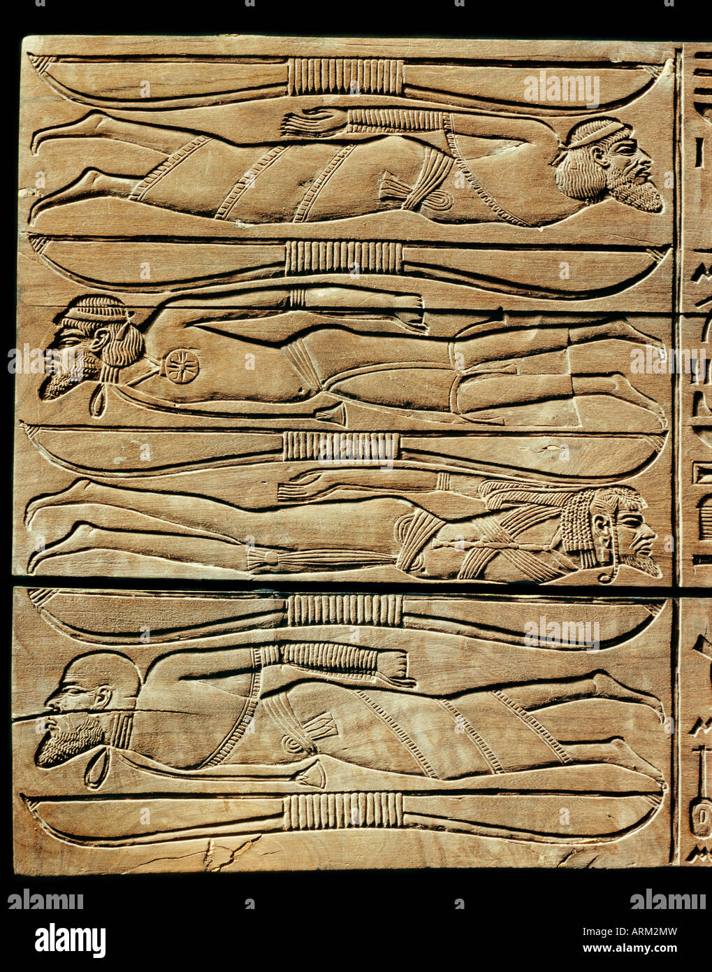 Lo sgabello dei piedi del re, mostrando conquistata avversari e nemici di Egitto, compresi un siriano, libiche, nubiano sudanese e Foto Stock