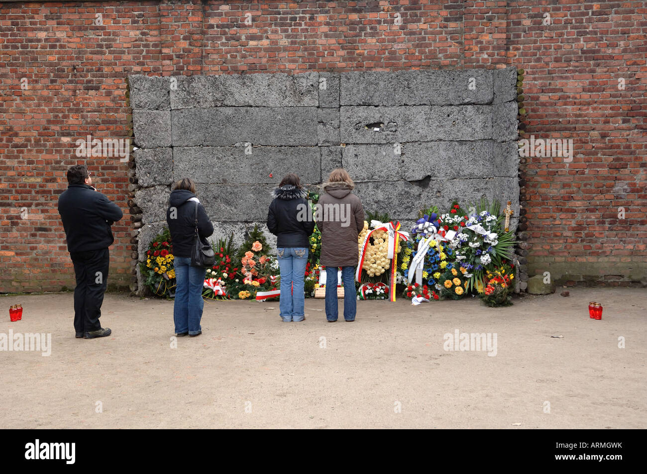 Parete di esecuzione di Auschwitz Foto Stock