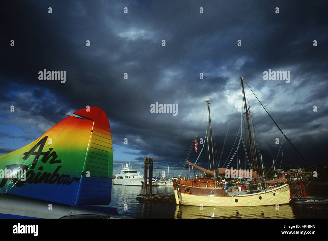 Porto McNeil e aria rainbow aeromobili, Isola di Vancouver, British Columbia, Canada. Foto Stock