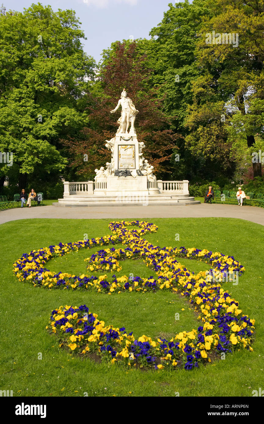 Mozart Memorial da Viktor Tilgner Burggarten Vienna Austria Foto Stock