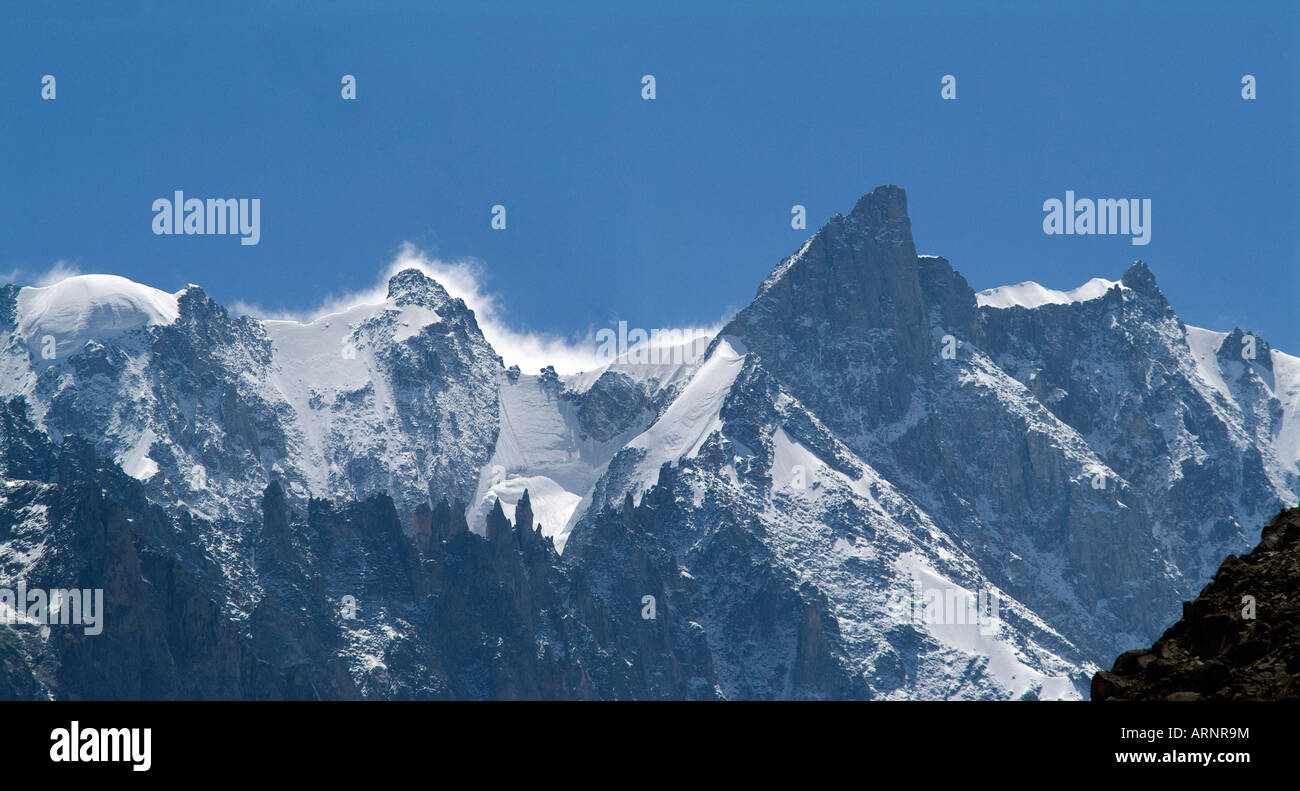 Montagne intorno al ghiacciaio "er de Glace" (Mare di ghiaccio). Area di Chamonix. Sulle Alpi francesi. Rhône Alpes. Haute Savoie. Francia Foto Stock