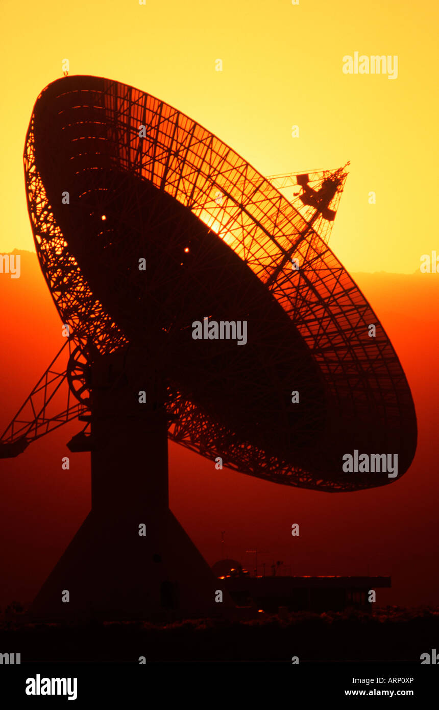 In California, USA, satelliti a Cal Tech Station, Owen's Valley al tramonto Foto Stock
