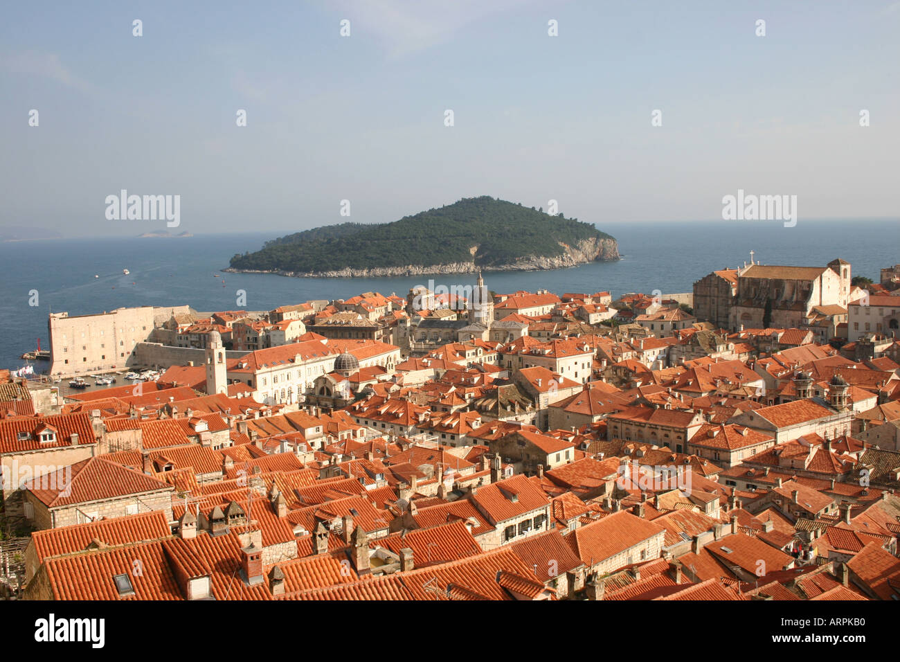 Dubrovnik Città Vecchia Shot da Dubrovnik alle mura della vecchia città, Dalmazia, Croazia. Foto Stock