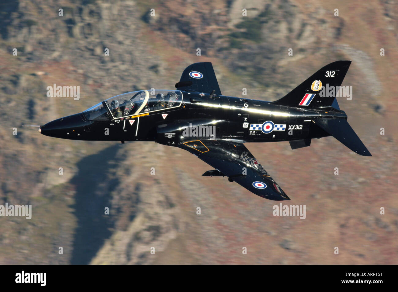 BAe Hawk T.1 battenti a basso livello nel distretto del lago. Foto Stock