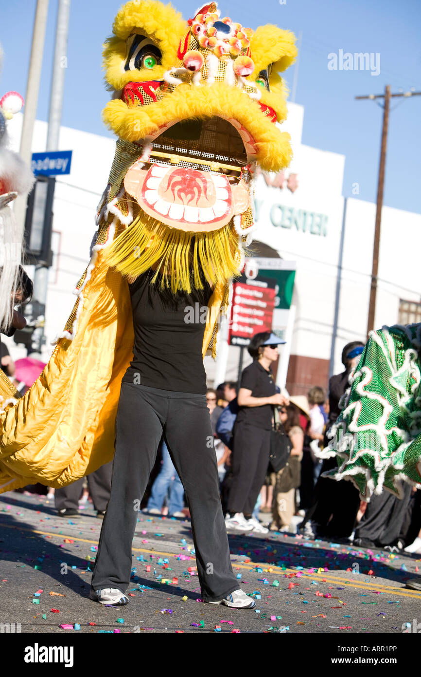 Los Angeles Chinatown 9 Feb 2008 Dragon esecutori nel nuovo anno cinese parade celebra anno del ratto Foto Stock