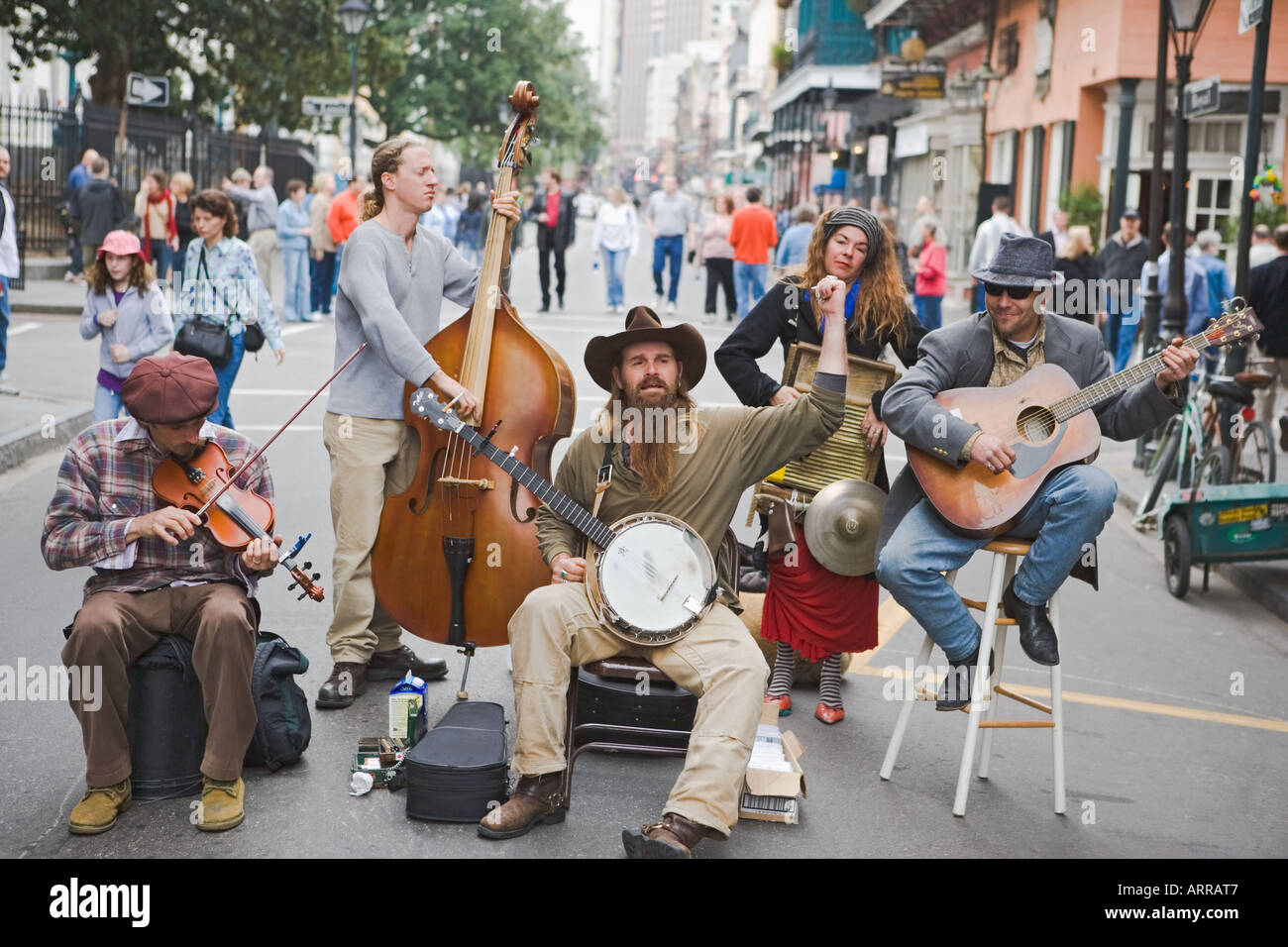 Musicisti di strada, quartiere francese, New Orleans, Louisiana, U S A. Nessun modello di release. Gestione dei diritti Foto Stock