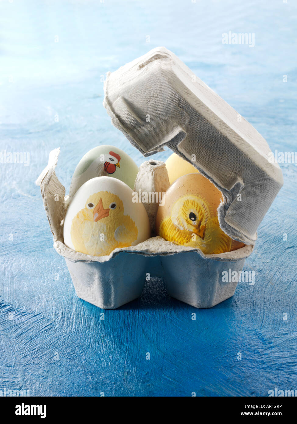 Dipinto a mano le uova di Pasqua Foto Stock