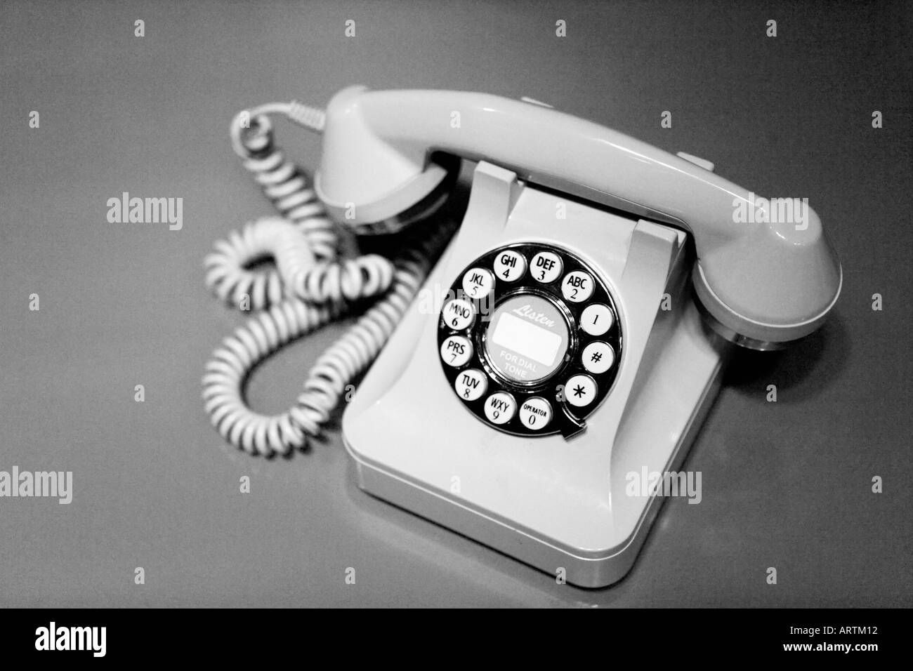 Immagine in bianco e nero del vecchio telefono Foto Stock