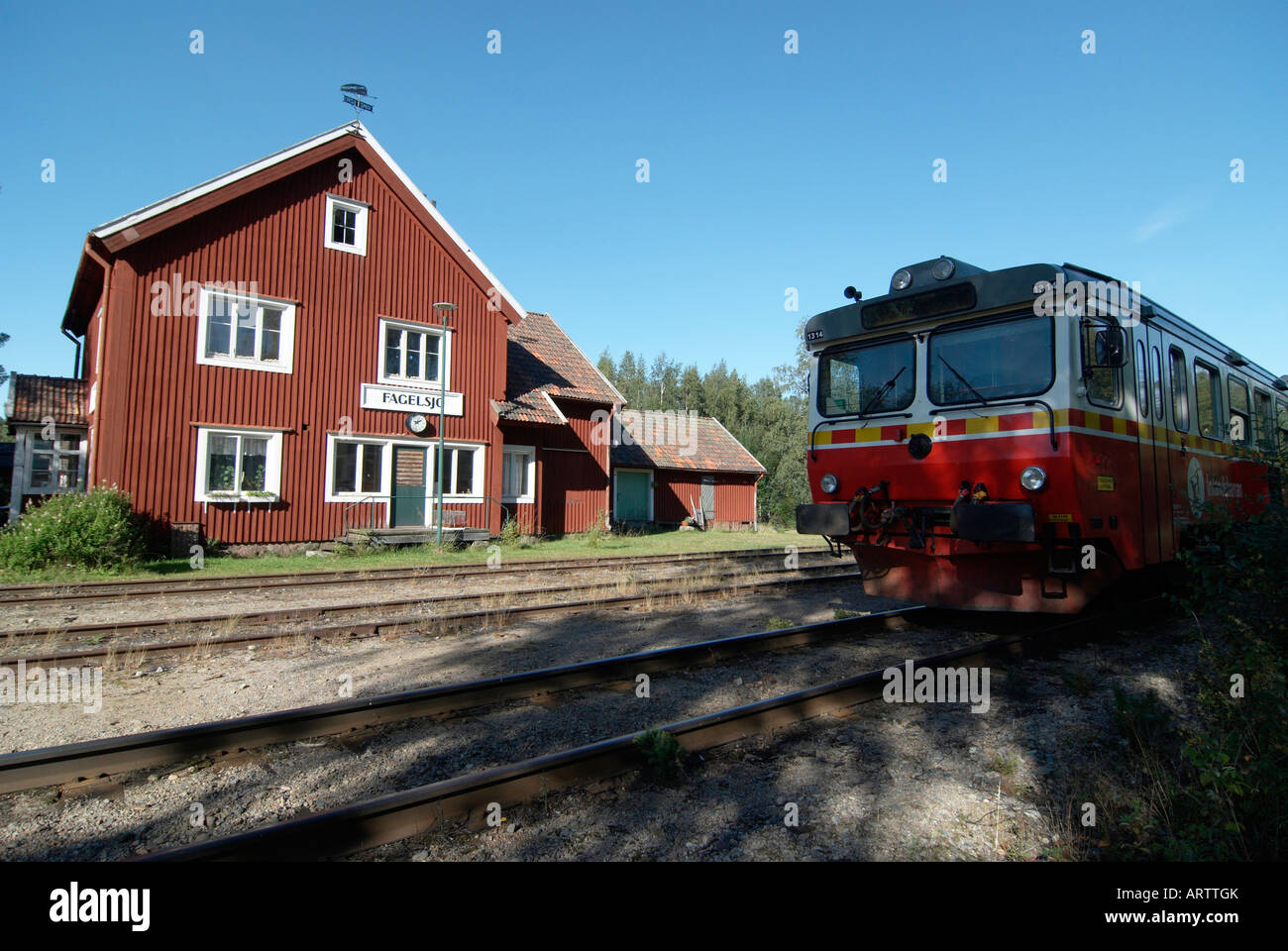 Un treno svedese della ferrovia terrestre presso la stazione di Fagelsjo DALARNA Svezia Agosto 2007 Foto Stock
