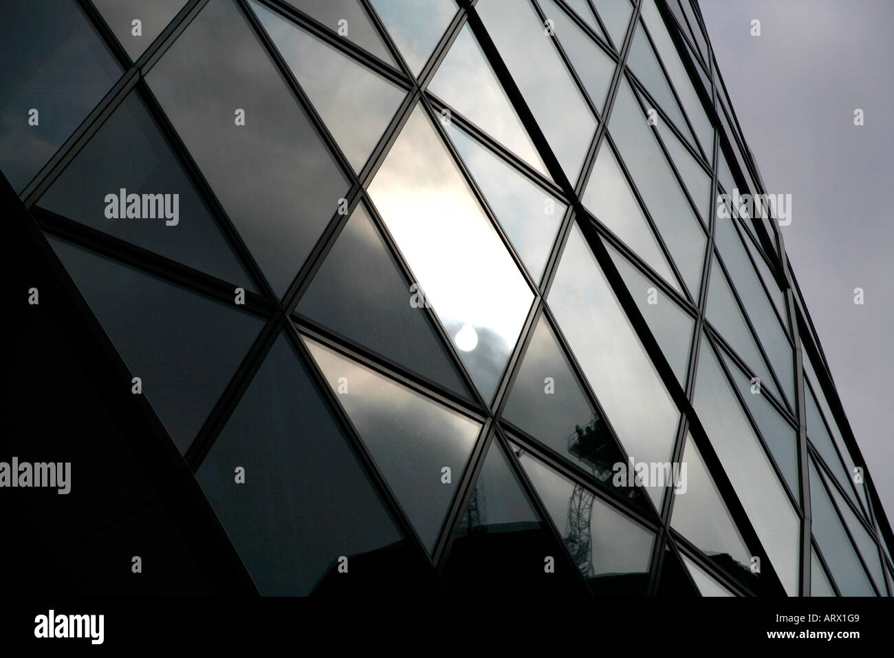 La Norman Foster progettato Swiss Re Tower a Londra Inghilterra Foto Stock