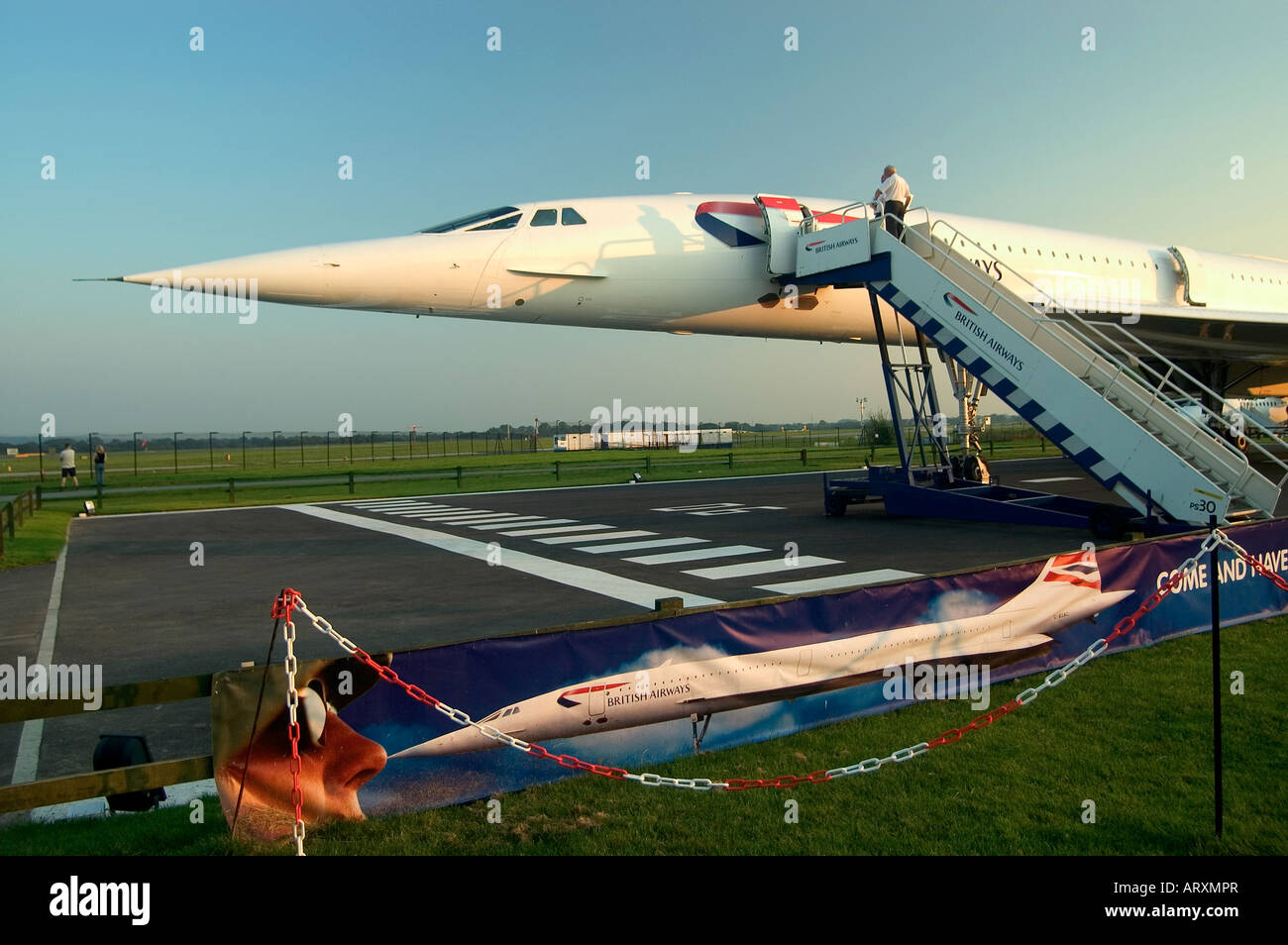Concorde aeromobile supersonico airways anglofrench livrea compagnia aerea jet di linea veloce di lusso trasporto aereo ala delta obsoleto Foto Stock