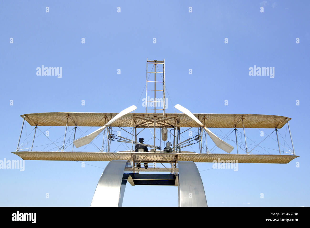 Wright Flyer scultura da Larry Godwin al Wright-Patterson AFB di Dayton, Ohio Foto Stock