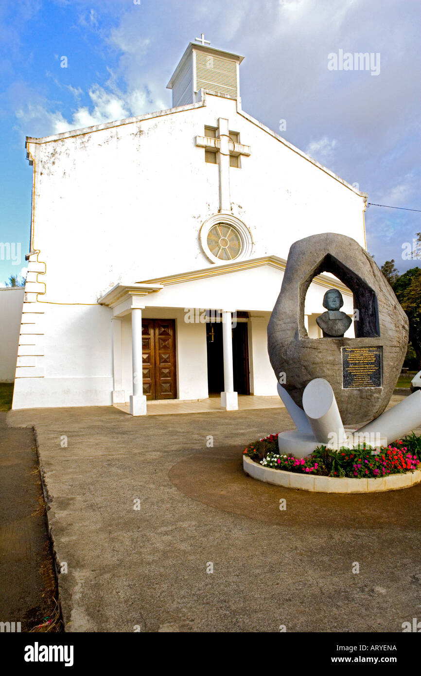 Chiesa di Sainte-Marie con busto di Alexandre cofano, Evangelista & schiavitù Abolishionist, Réunion Foto Stock