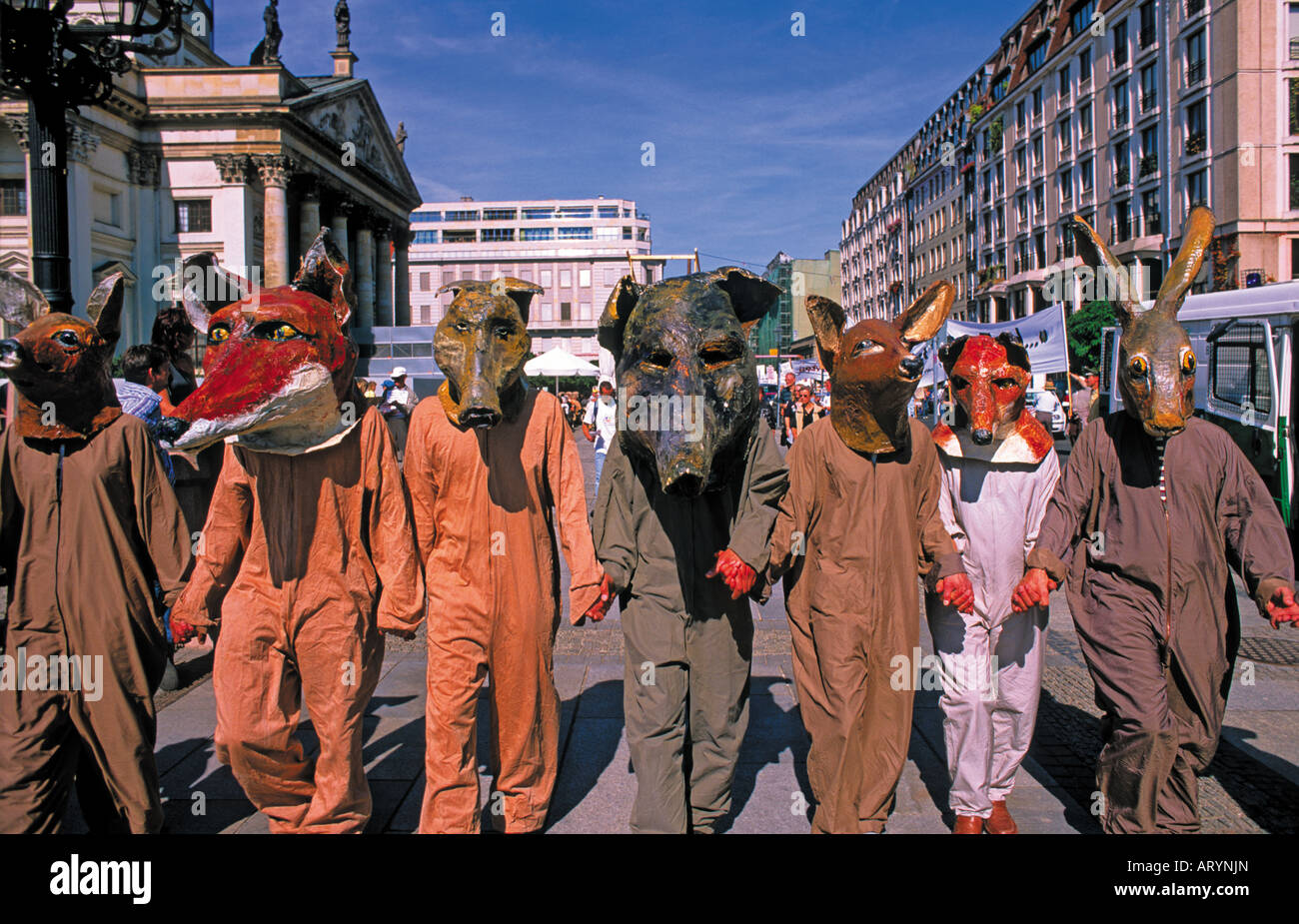 Dimostrazione di diritti degli animali protettori contro la caccia a Berlino, nel quartiere Mitte di Berlino, Germania Foto Stock