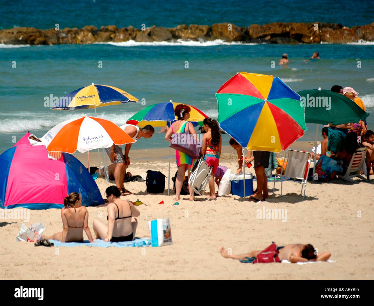 Israele, rilassante su Tel Aviv beach Foto Stock