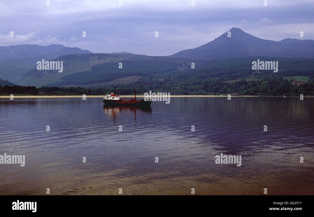 Brodick Bay Arran con capra cadde nella distanza Foto Stock