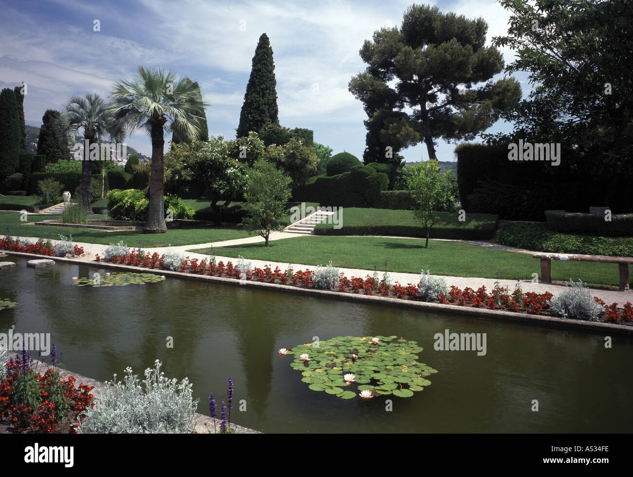 Cap Ferrat, Villa Ephrussi de Rothschild, Ansicht der Gartenanlage Foto Stock