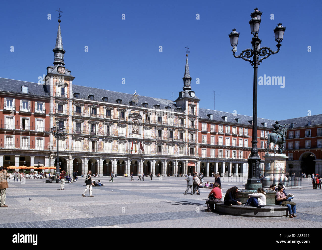 Madrid, Plaza Mayor e la Casa de la Panaderia Foto Stock