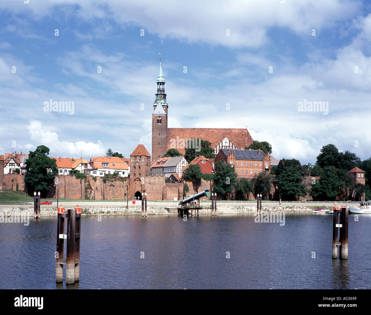 Tangermünde, Elbtor und Stephanskirche, Foto Stock