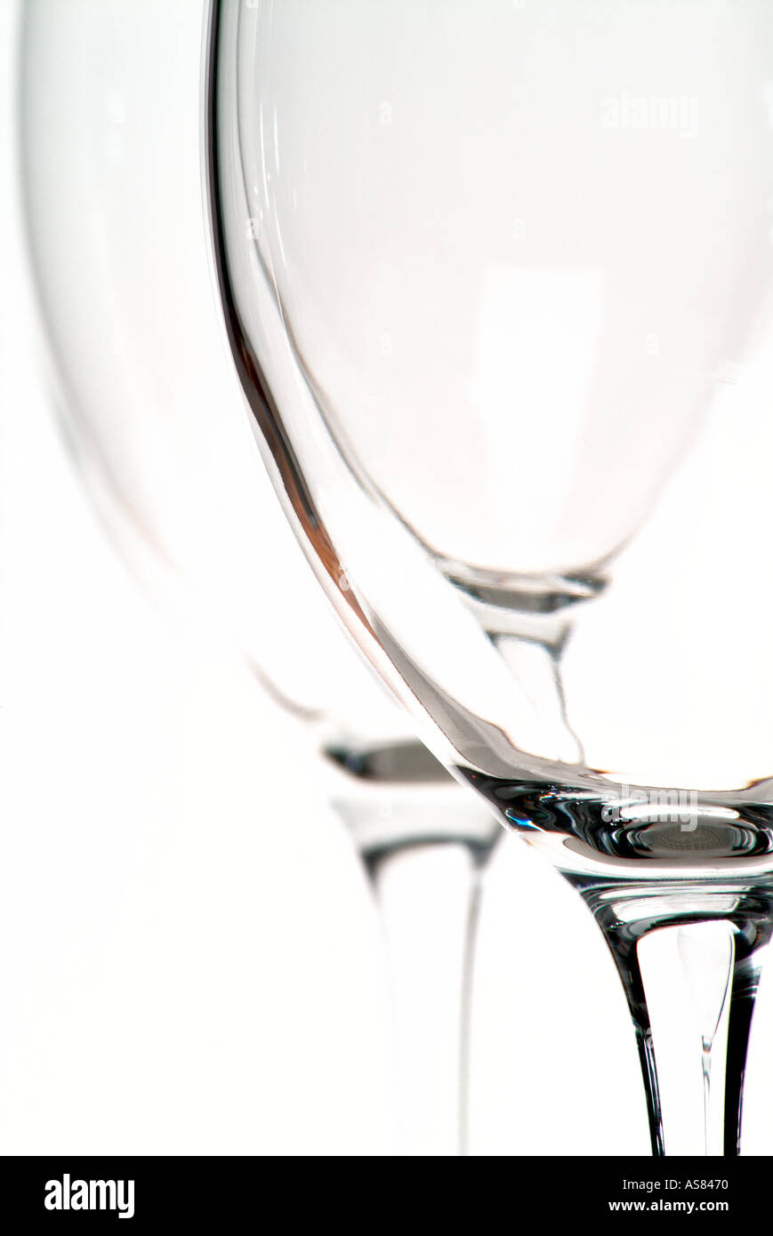 Vuoto due bicchieri di vino Foto Stock