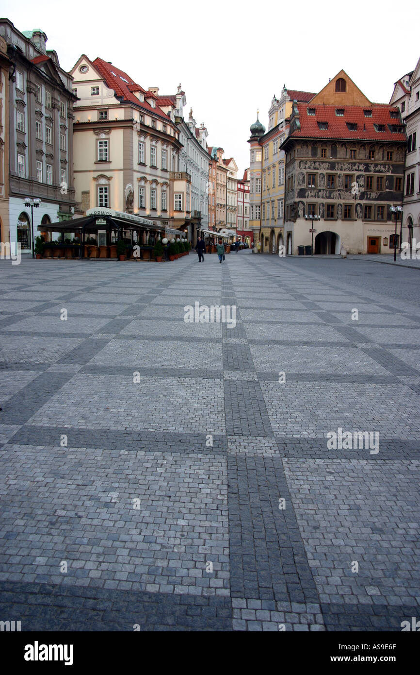 Su strade acciottolate Old Town Square Praga Foto Stock
