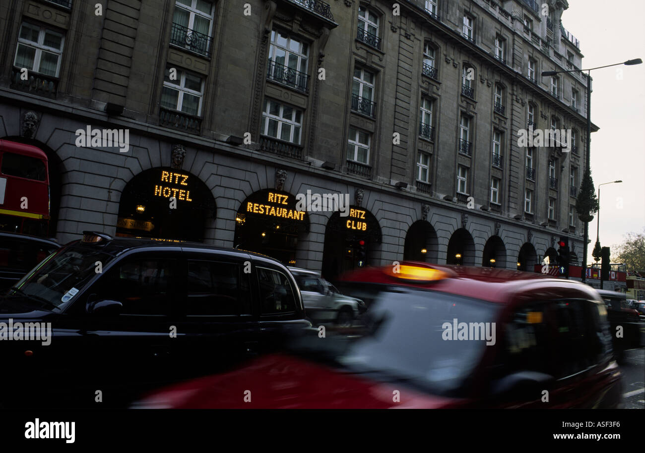 Il Ritz hotel piccadilly Londra Inghilterra Foto Stock