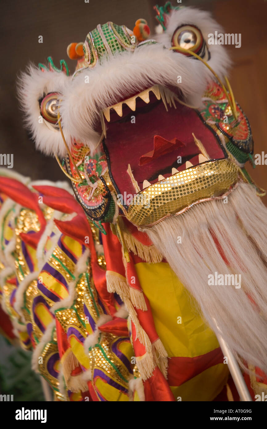 Maschera drago immagini e fotografie stock ad alta risoluzione - Alamy