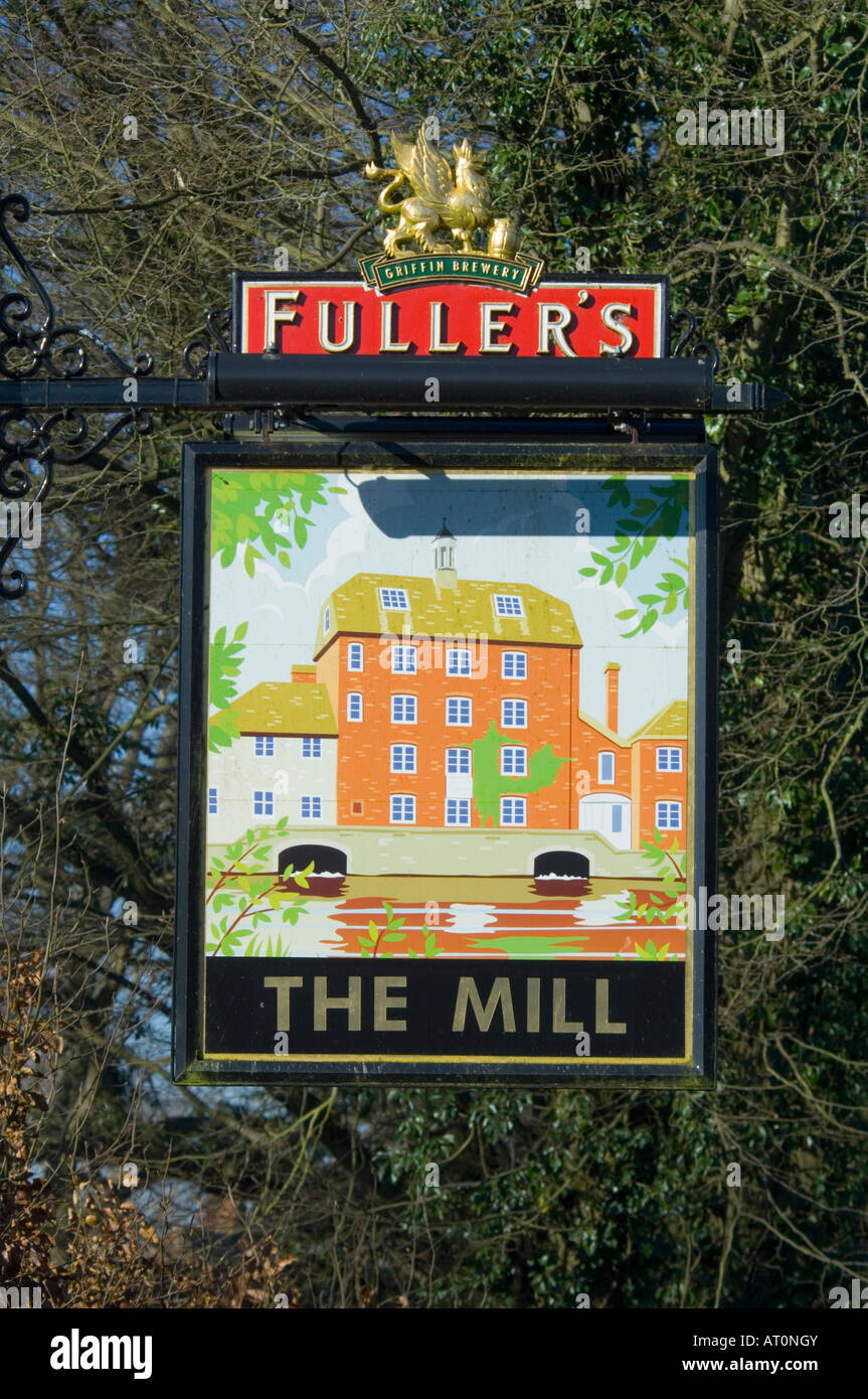 Il mulino pub e ristorante segno Elstead Surrey UK Foto Stock