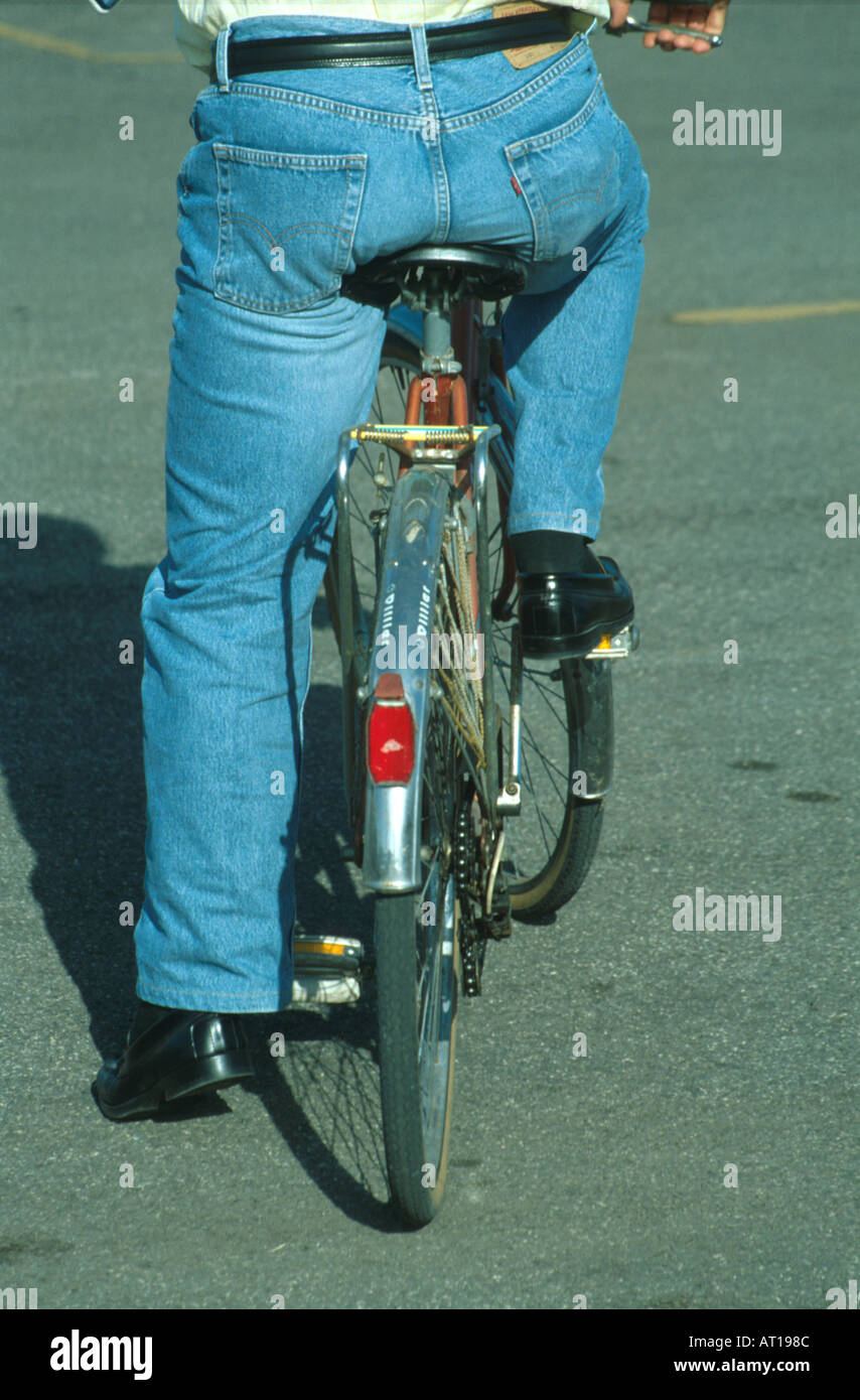 Obese cyclist immagini e fotografie stock ad alta risoluzione - Alamy