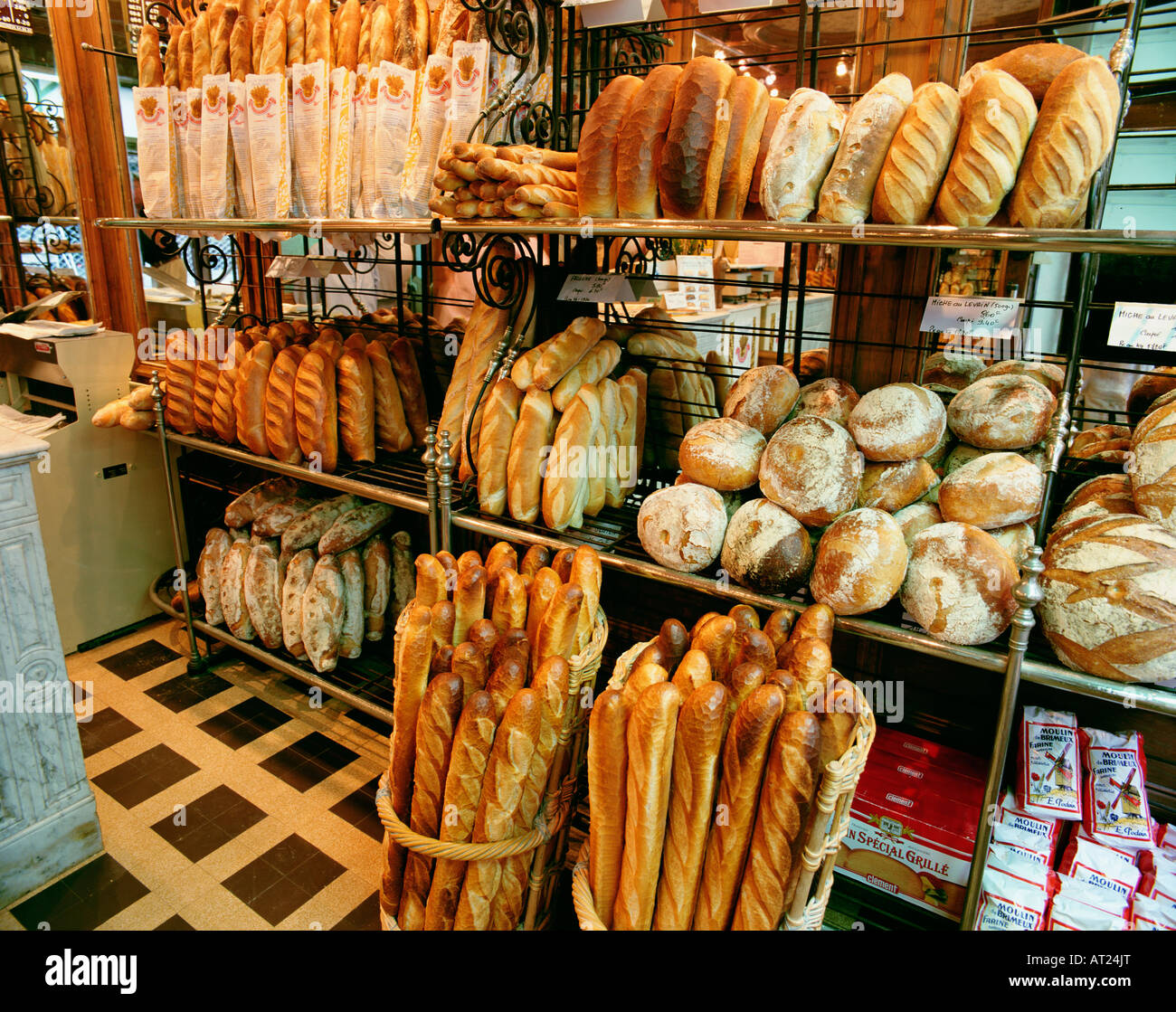 Francia BOULANGERIE INTERNO BOULOGNE Foto stock - Alamy