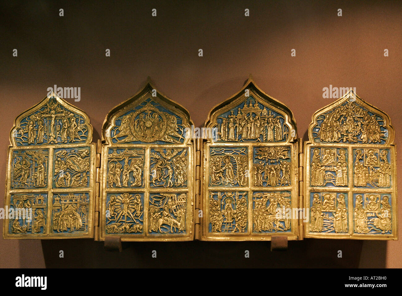 Crusca di castello nei pressi di Brasov museo collezione mobili arredamenti interni cristiana icona ortodossa Foto Stock