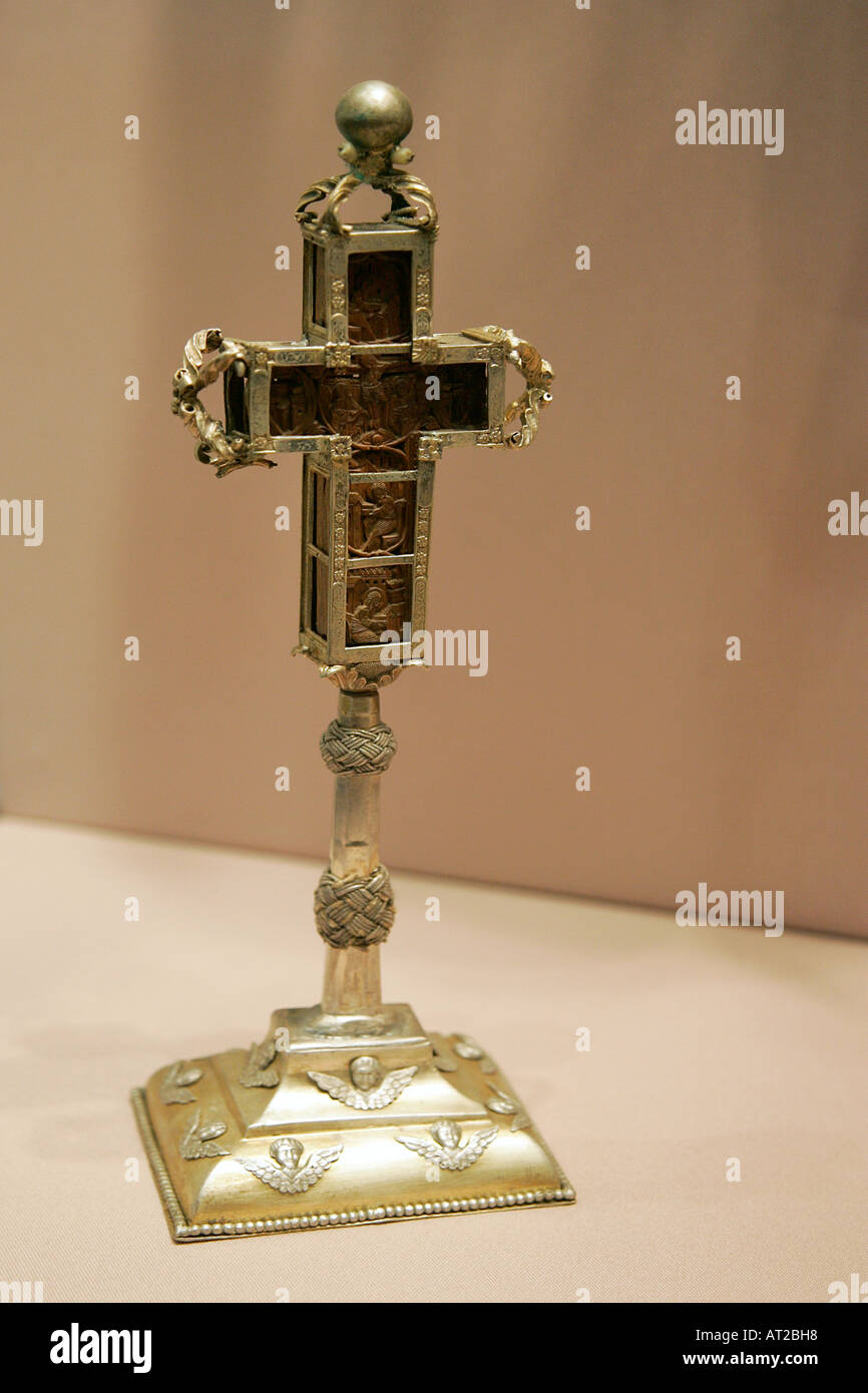 Crusca di castello nei pressi di Brasov museo collezione mobili arredamenti interni Christian icona ortodossa santa Maria di Gesù croce Foto Stock