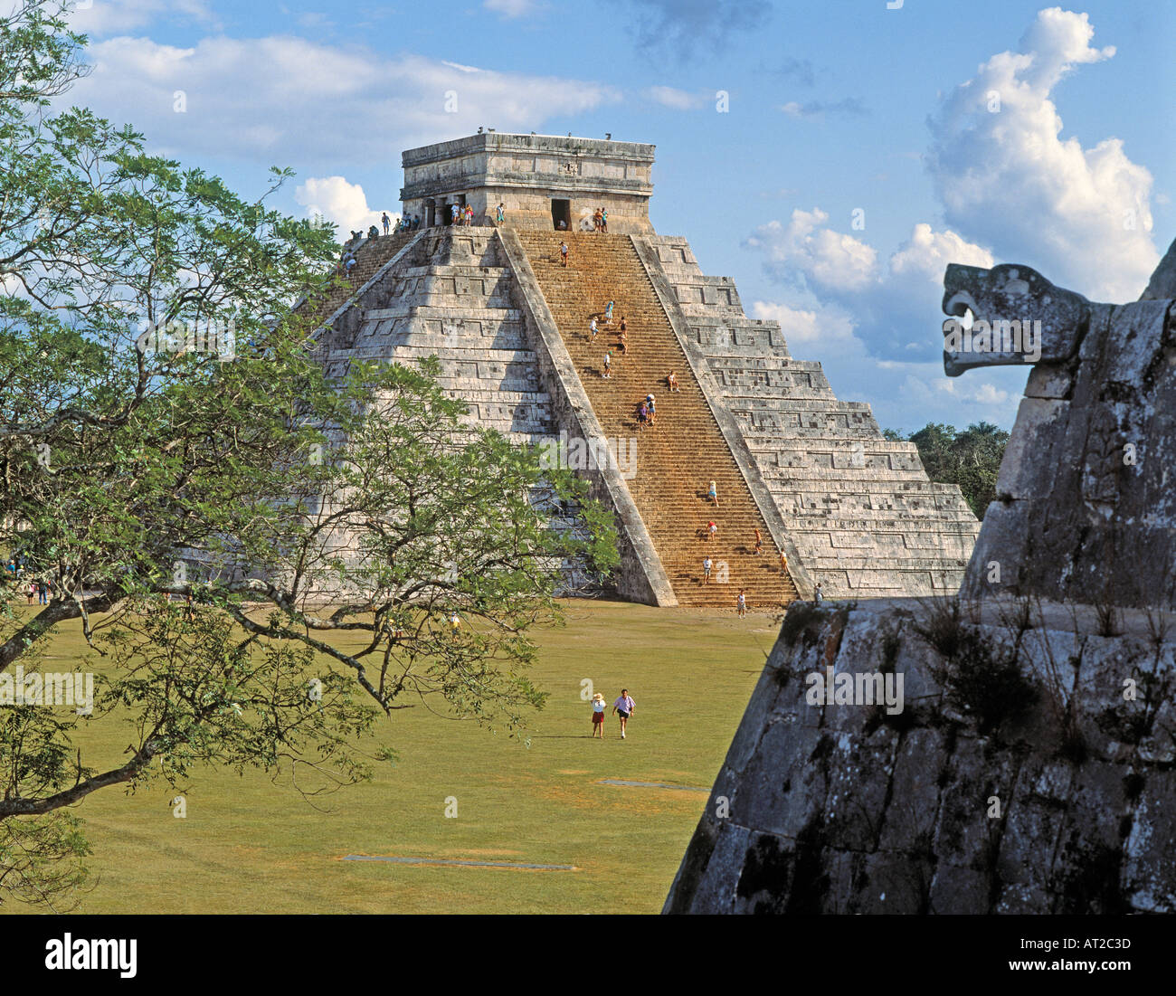 Messico. Chichen Itza. Il Castello aka Kukulcans piramide. Foto Stock