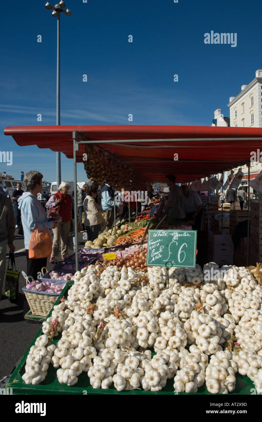 Mercato francese il Poole Quay Dorset Inghilterra Foto Stock