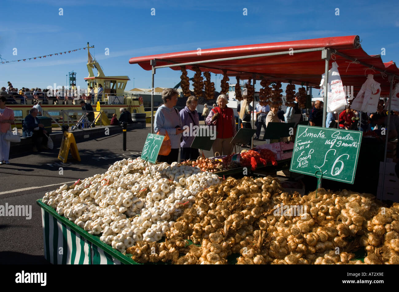 Mercato francese il Poole Quay Dorset Inghilterra Foto Stock