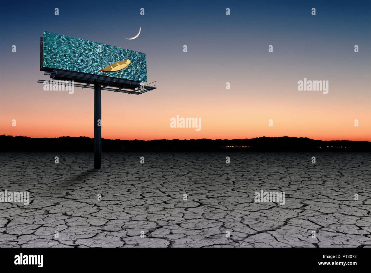 Affissioni nel deserto al crepuscolo in cui l'acqua potrebbe fare la differenza Foto Stock